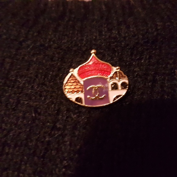 Chanel brooch sweater Paris-Moscow collection - Picture 15 of 16